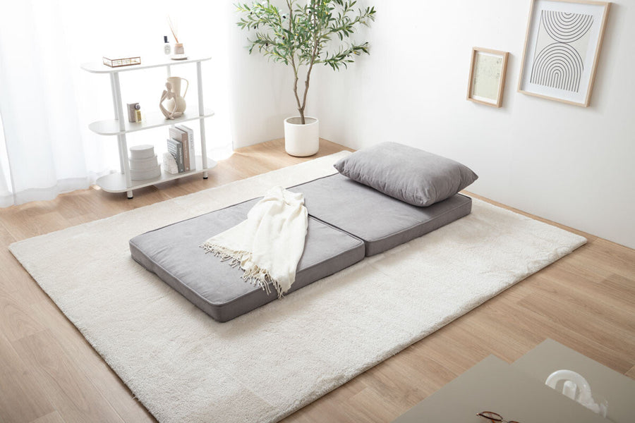 Scandinavian floor sofa with removable cushions, freely combinable