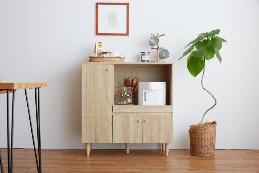 Nordic natural wood range stand with natural wood legs