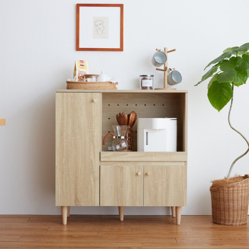 Nordic natural wood range stand with natural wood legs