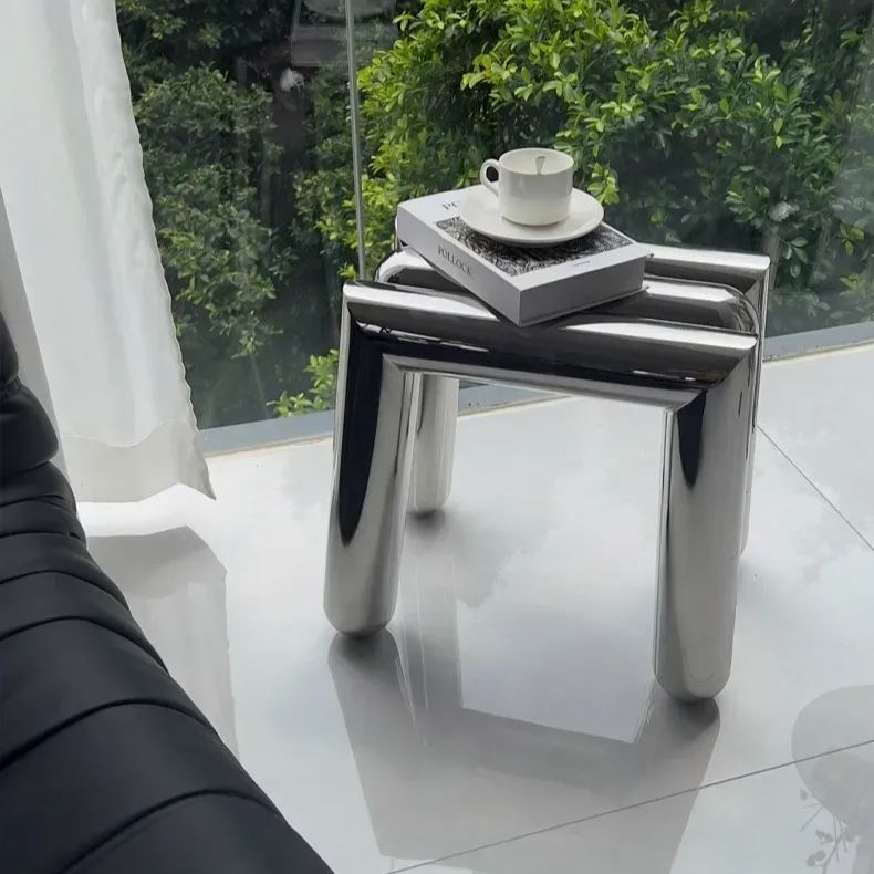 Balloon-like silver stool