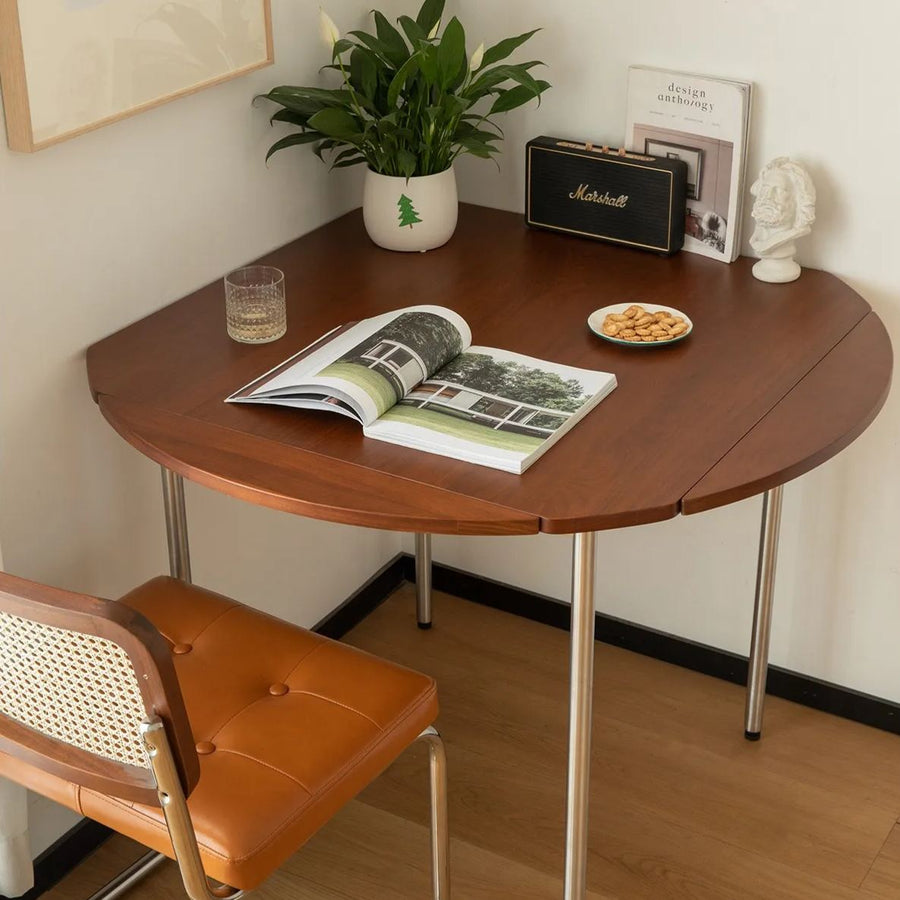 Boxwood extendable wooden round table