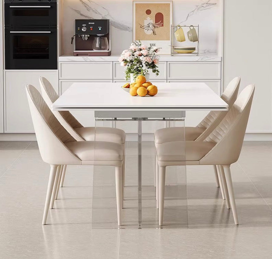 Expandable dining table