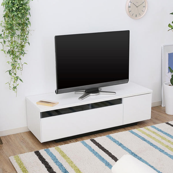 Japanese made low TV stand, 37V compatible, 120cm