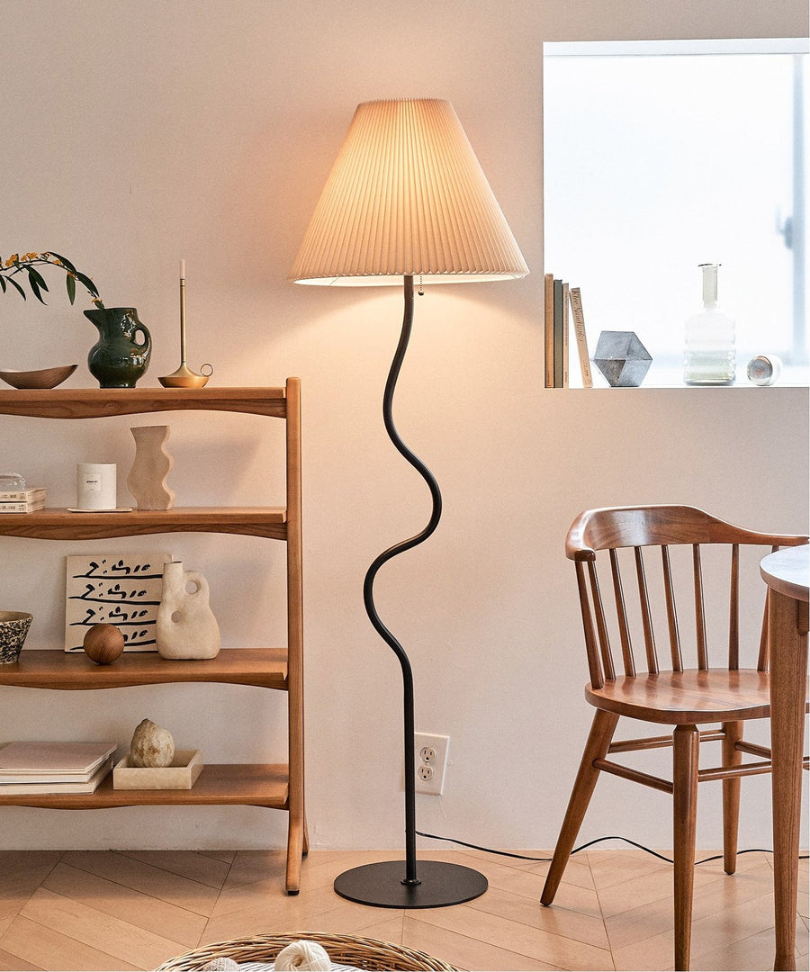 WAVY FLOOR LAMP