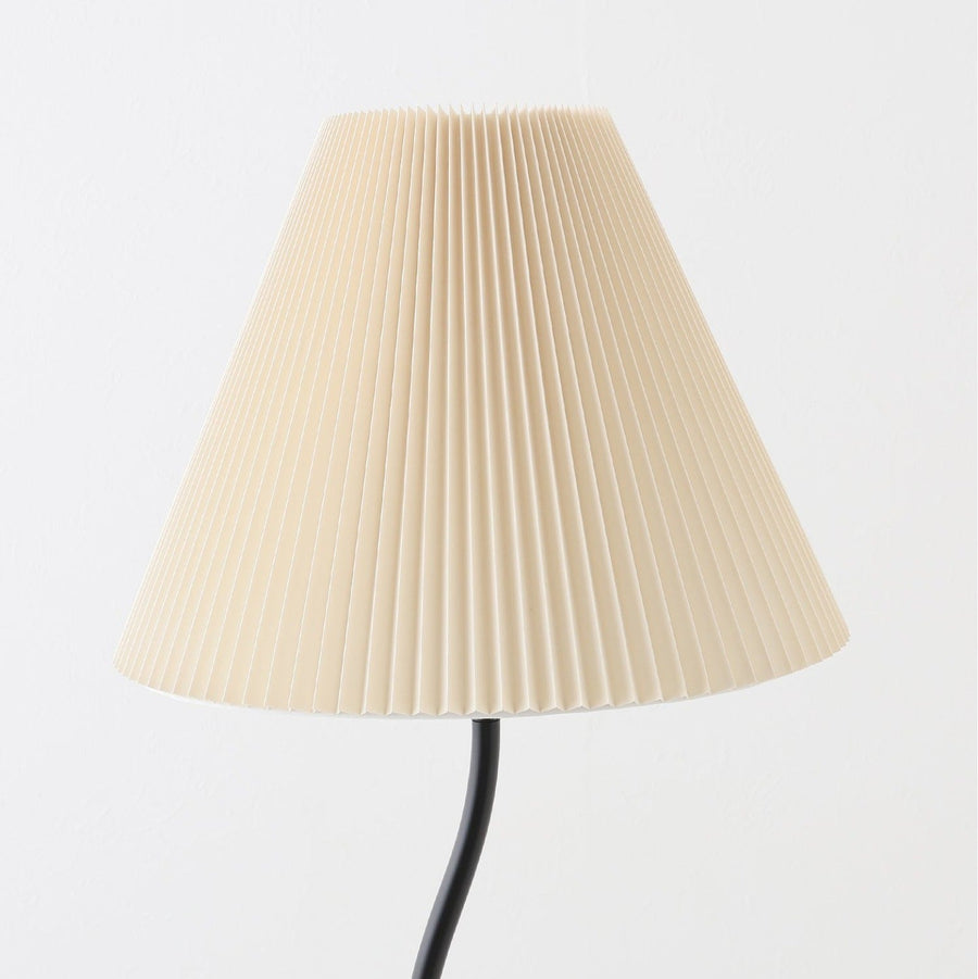 WAVY FLOOR LAMP