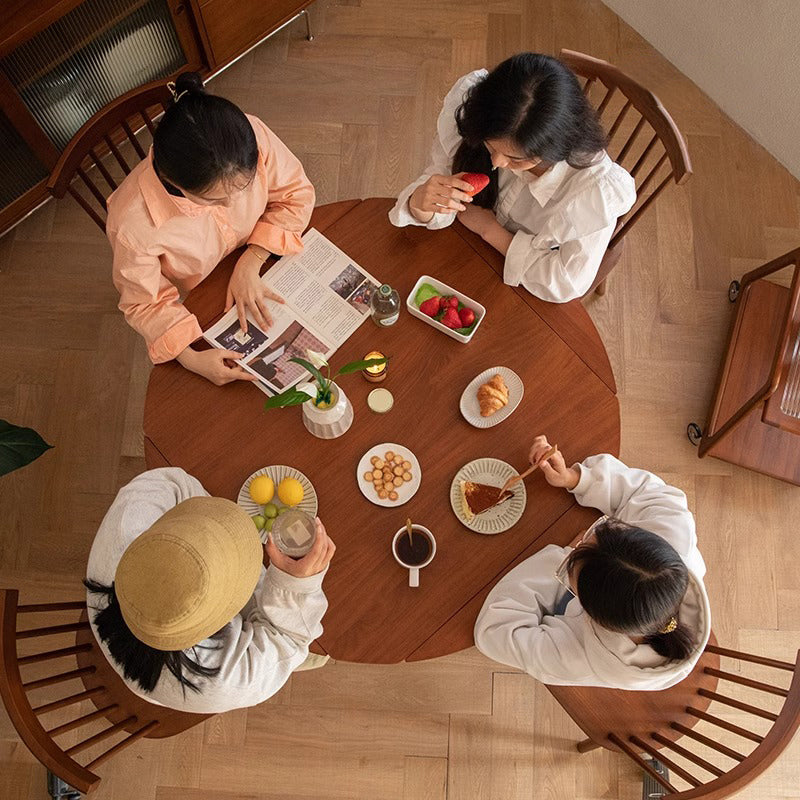 Boxwood extendable wooden round table