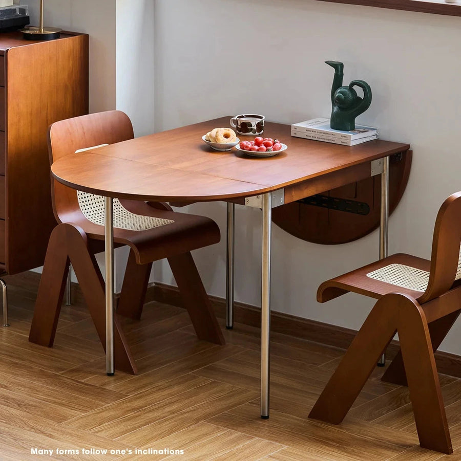 Boxwood extendable wooden dining table