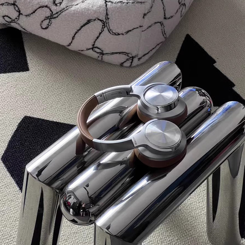 Balloon-like silver stool