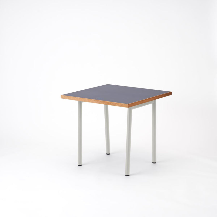 KUUM Table W800×D800 メラミンネイビー 鉄脚 U