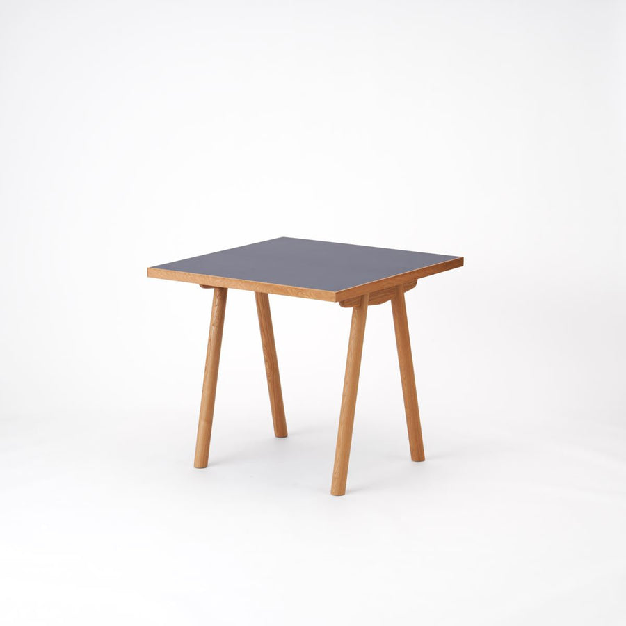 KUUM Table W800×D800 メラミンネイビー 木脚 V