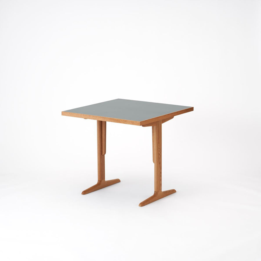 KUUM Table W800×D800 メラミングレー 木脚 T