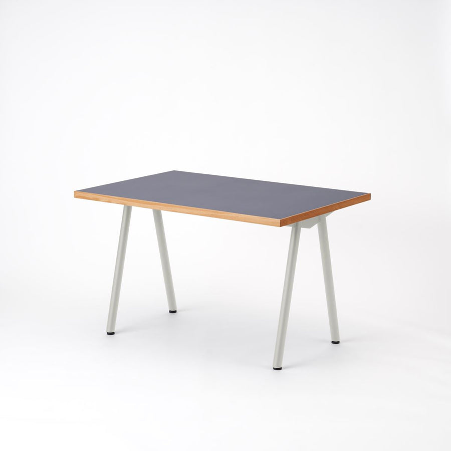 KUUM Table W1200×D800 メラミンネイビー 鉄脚 V