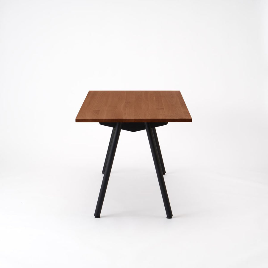 KUUM Table W1600×D800 アッシュ無垢材ブラウン 鉄脚 V