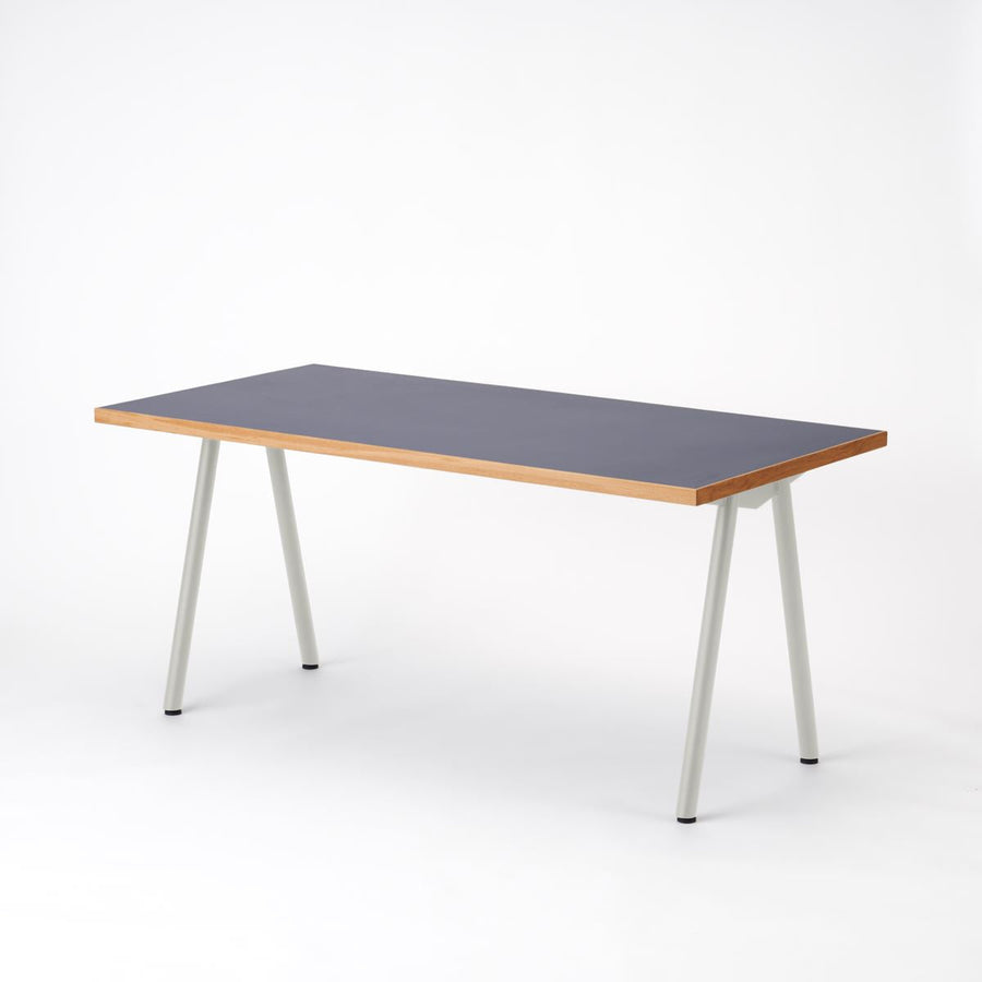 KUUM Table W1600×D800 メラミンネイビー 鉄脚 V