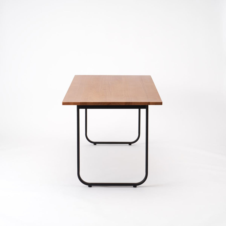 KUUM Table W1800×D800 アッシュ無垢材ナチュラル 鉄脚オーバル