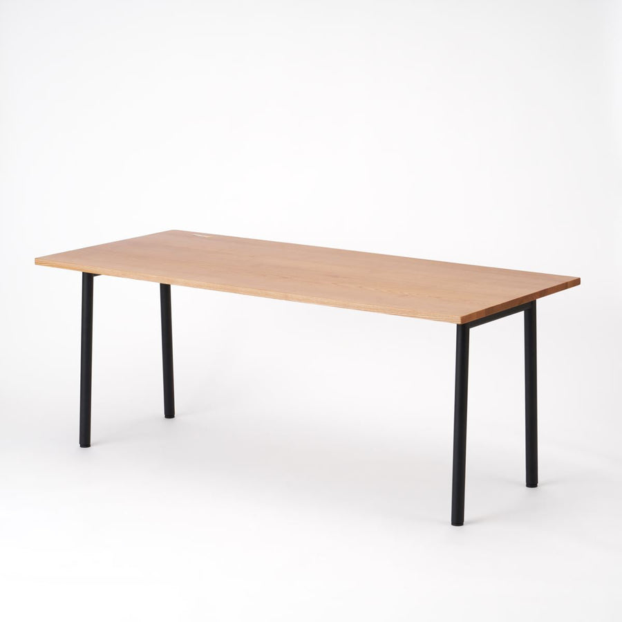 KUUM Table W1800×D800 アッシュ無垢材ナチュラル 鉄脚 U