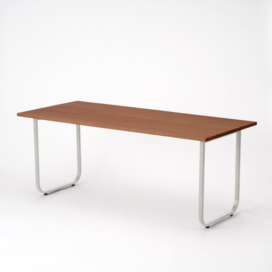 KUUM Table W1800×D800 アッシュ無垢材ブラウン 鉄脚オーバル
