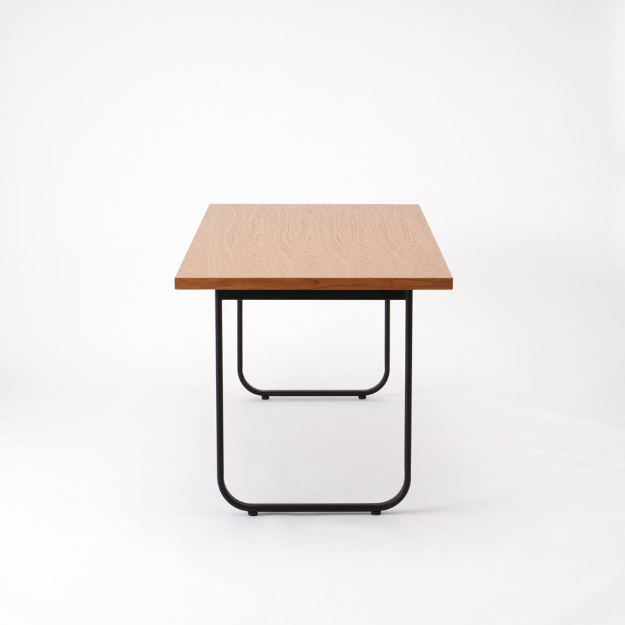 KUUM Table W1800×D800 オーク突板ナチュラル 鉄脚オーバル
