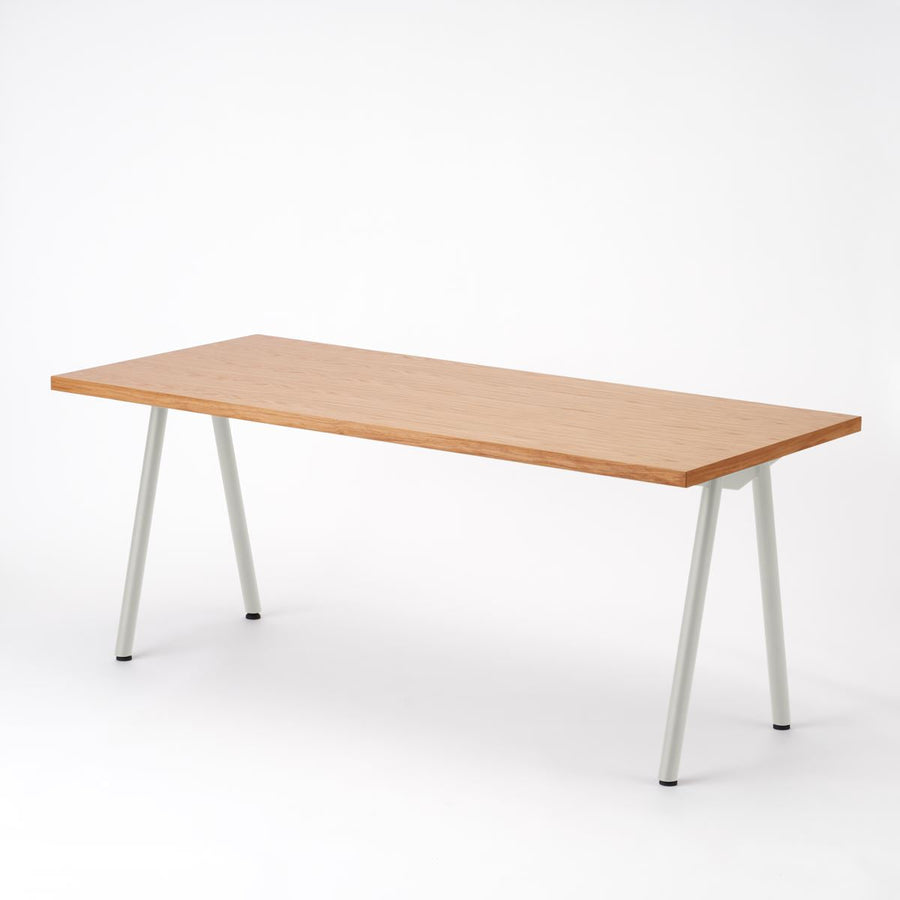 KUUM Table W1800×D800 オーク突板ナチュラル 鉄脚 V