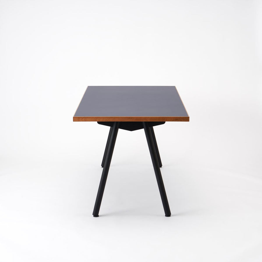 KUUM Table W1800×D800 メラミンネイビー 鉄脚 V