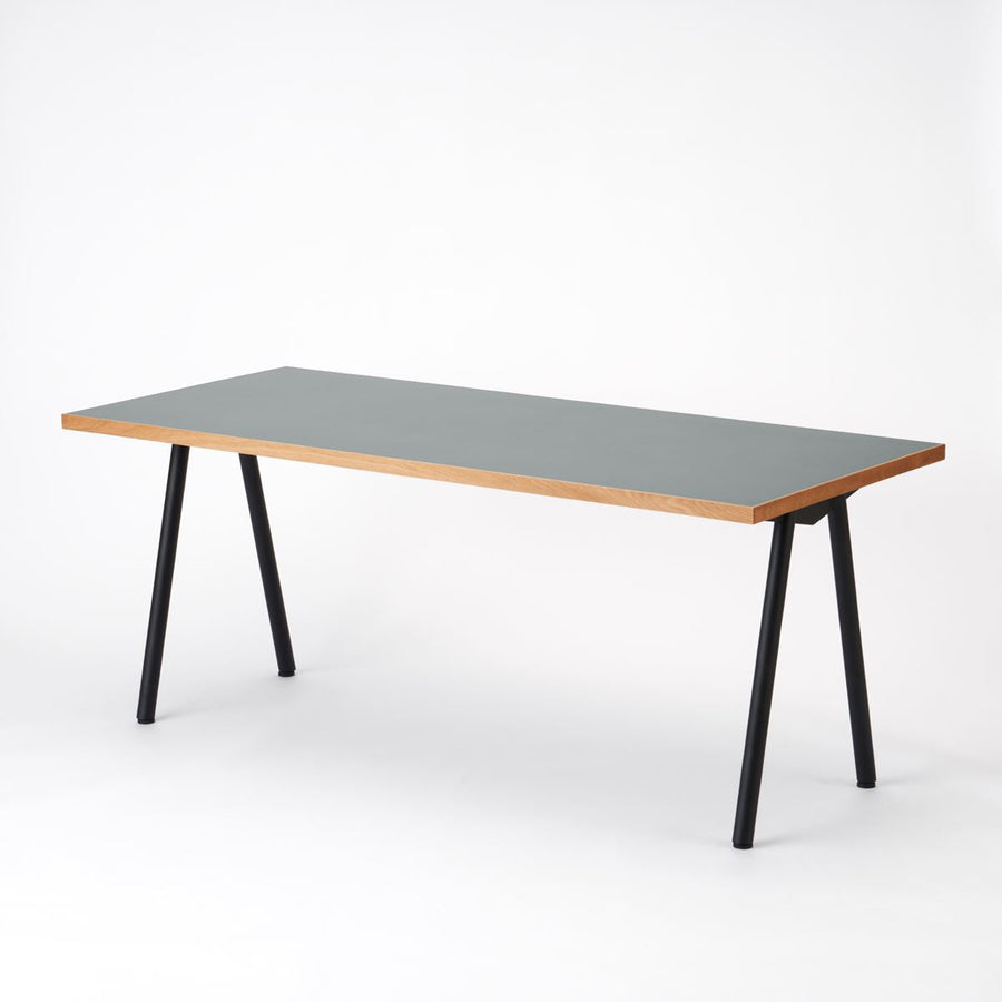 KUUM Table W1800×D800 メラミングレー 鉄脚 V
