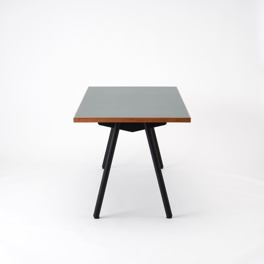 KUUM Table W1800×D800 メラミングレー 鉄脚 V