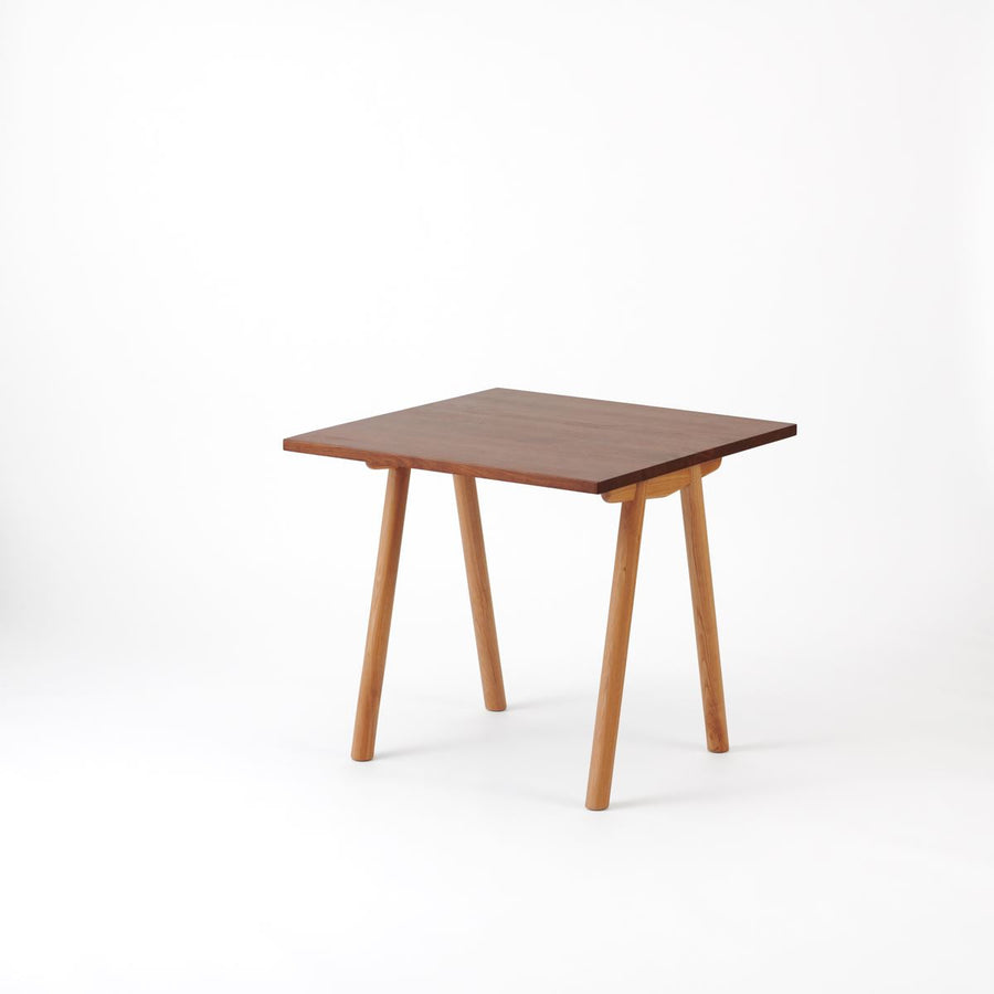 KUUM Table W800×D800 アッシュ無垢材ブラウン 木脚 V