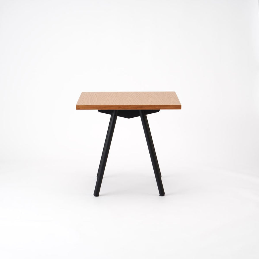 KUUM Table W800×D800 オーク突板ナチュラル 鉄脚 V