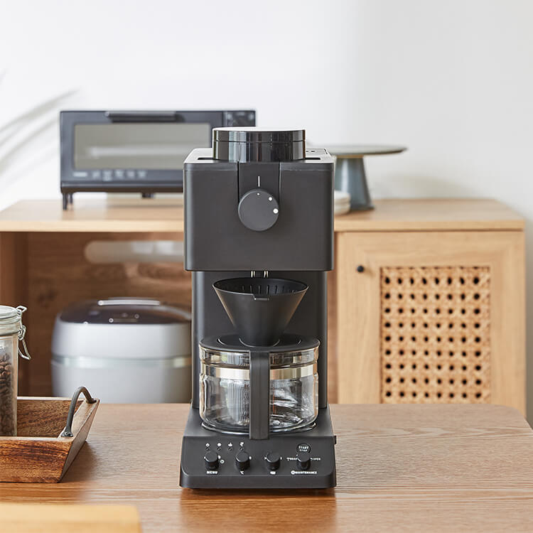 Coffee maker, drip type, fully automatic with mill, low speed grinder type, for 1 to 3 cups