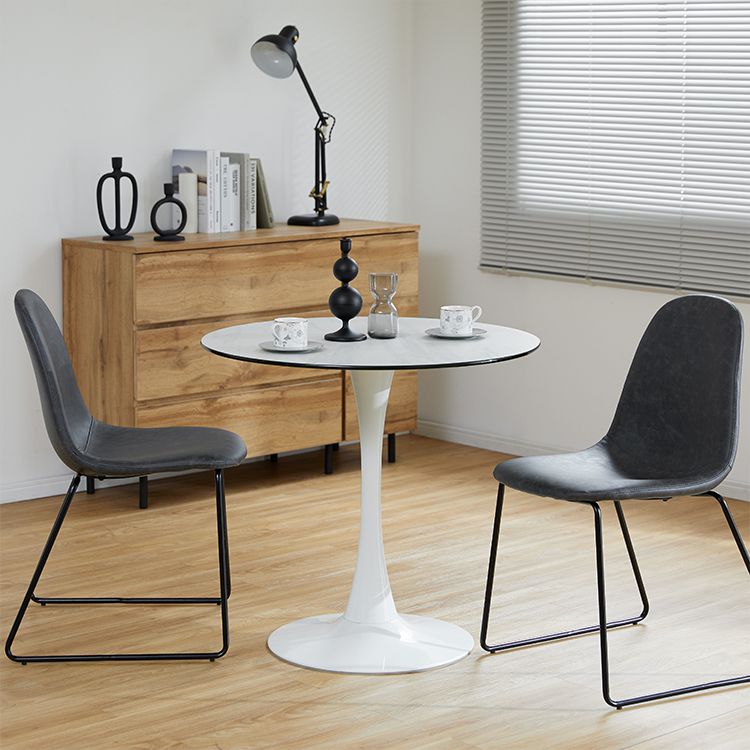 Marble-look round table with glass top, compact