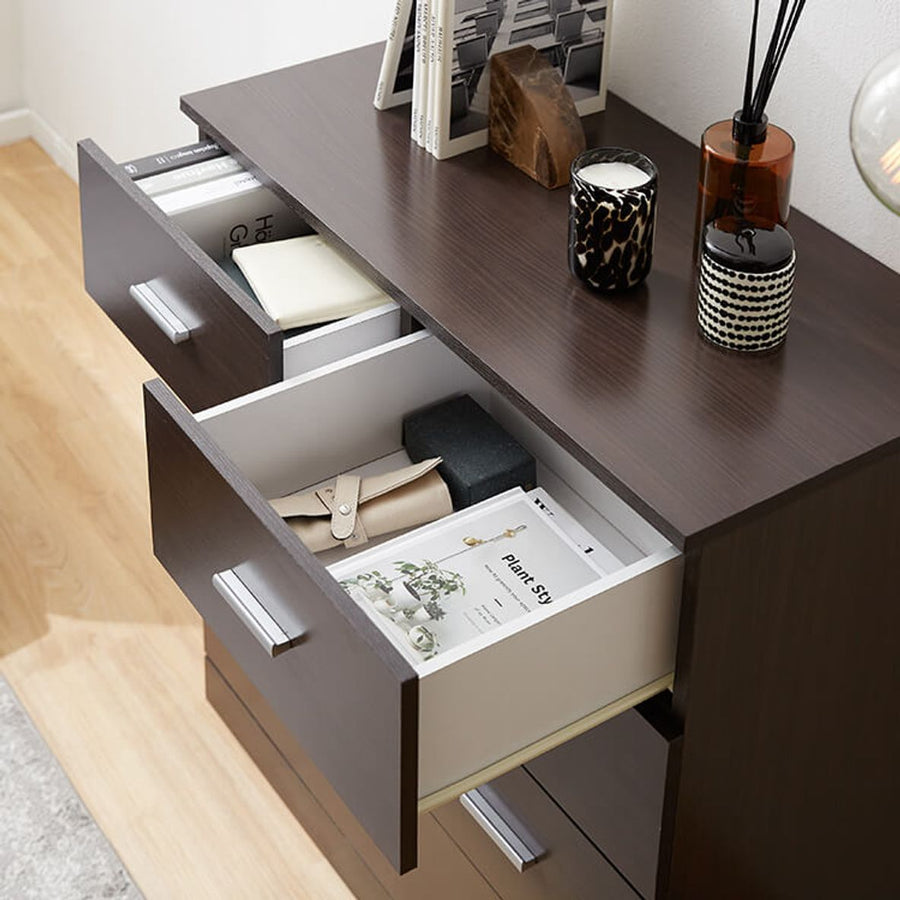 Large capacity storage chest with fully finished finish