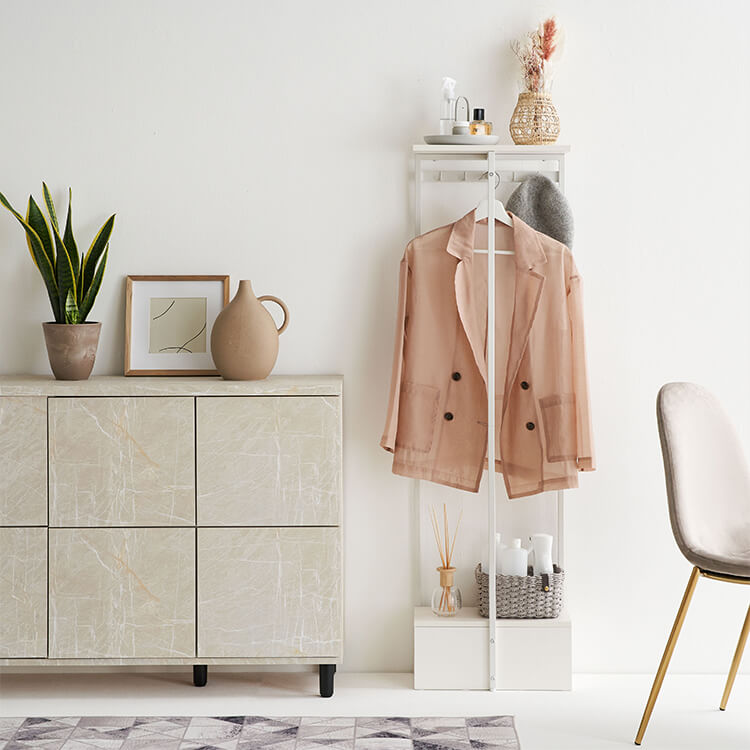 Compact entrance storage