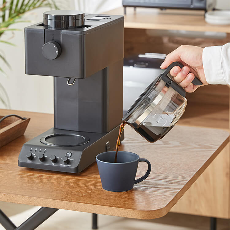 Coffee maker, drip type, fully automatic with mill, low speed grinder type, for 1 to 3 cups