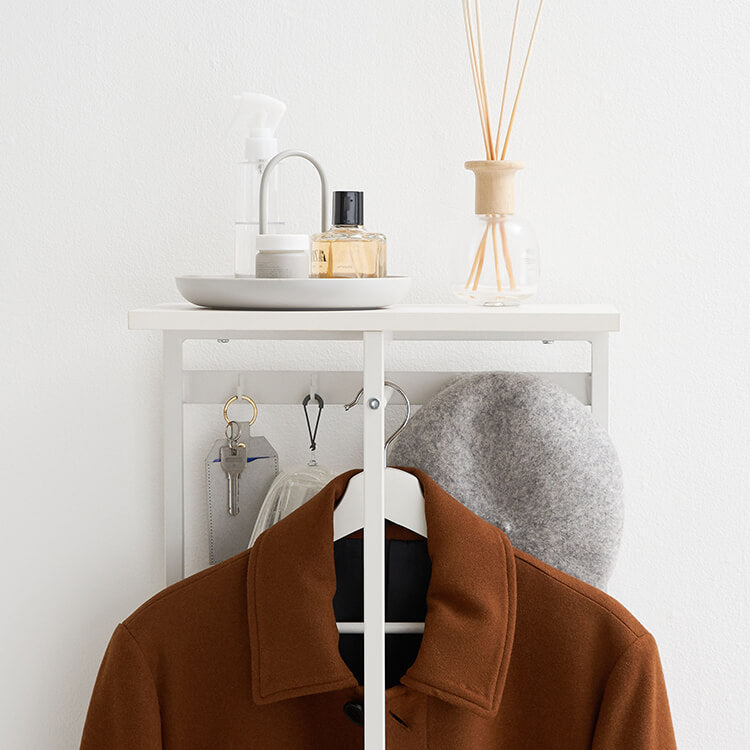 Compact entrance storage