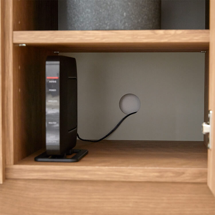 木目調がおしゃれな本棚