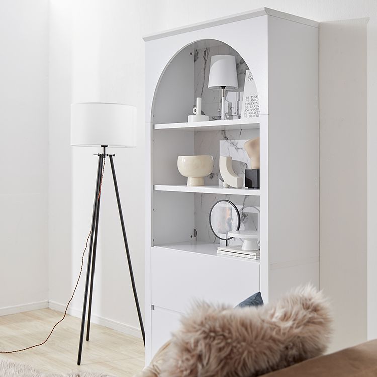 Arched shelf with marble effect