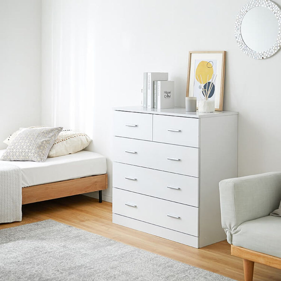 Large capacity storage chest with fully finished finish
