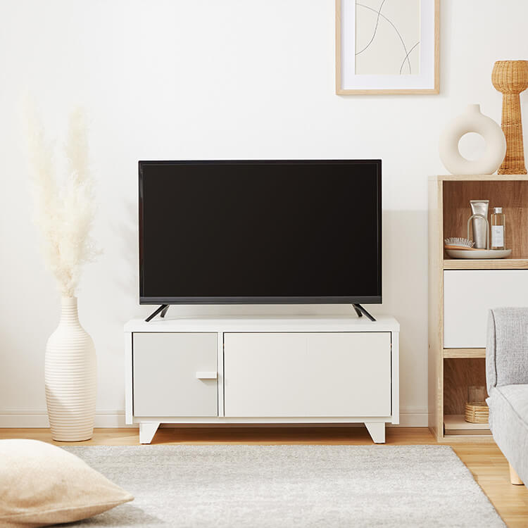 Low TV stand, 32-inch, wooden, with storage, Scandinavian style, with 2 doors of different colors