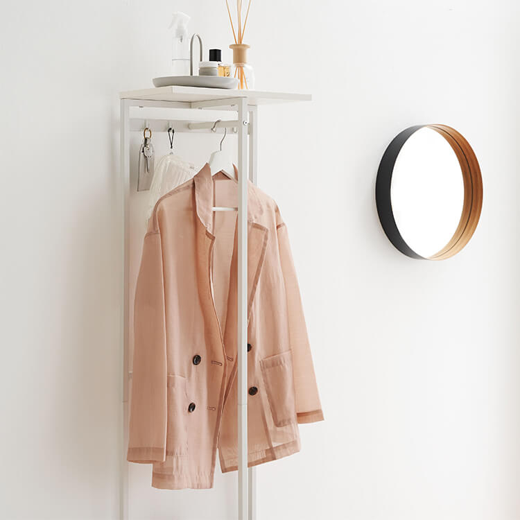 Compact entrance storage