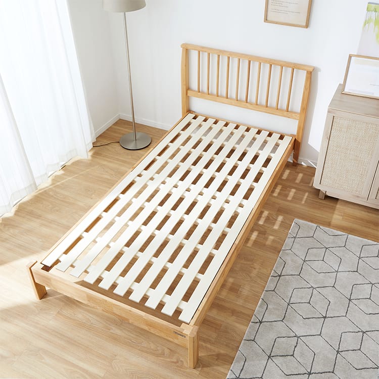 Slatted bed with headboard made of solid wood [S]