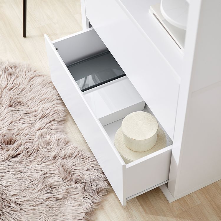 Arched shelf with marble effect