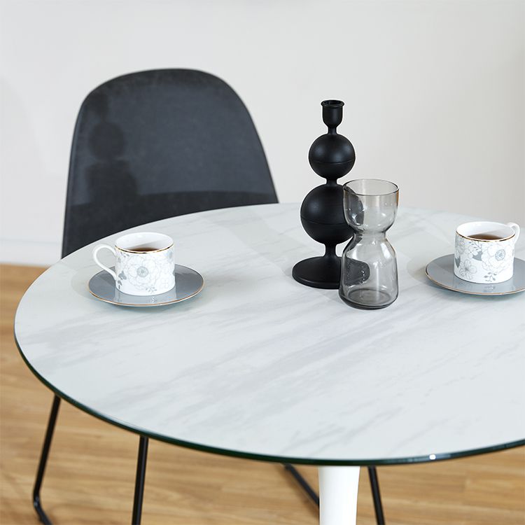 Marble-look round table with glass top, compact