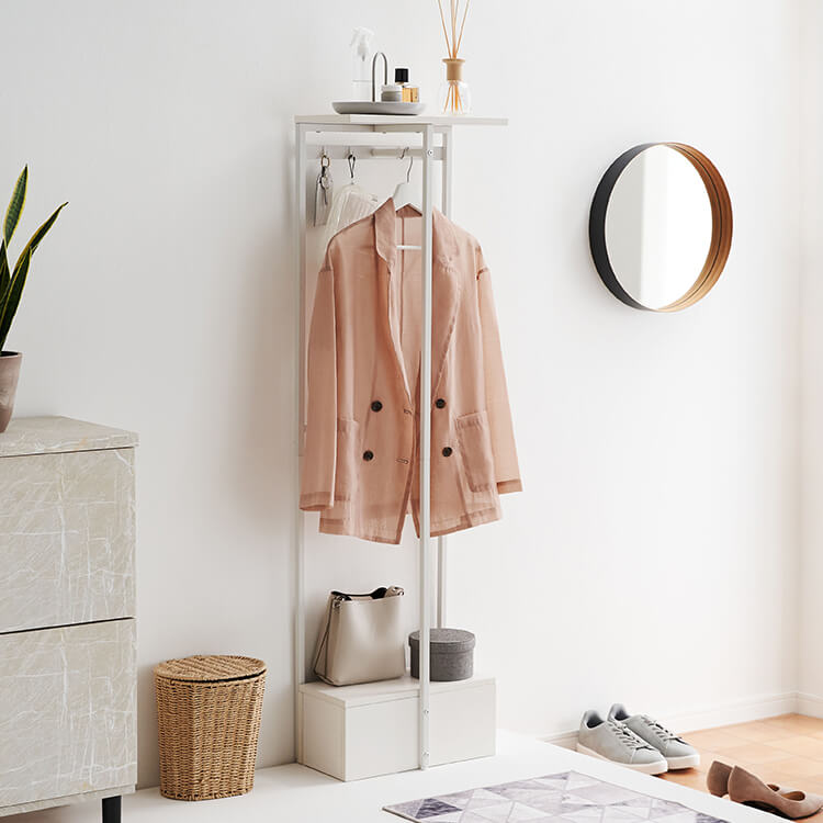 Compact entrance storage