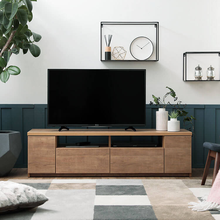 TV stand, made in Japan, low TV stand, compatible with 43-inch TVs, finished product, made of wood