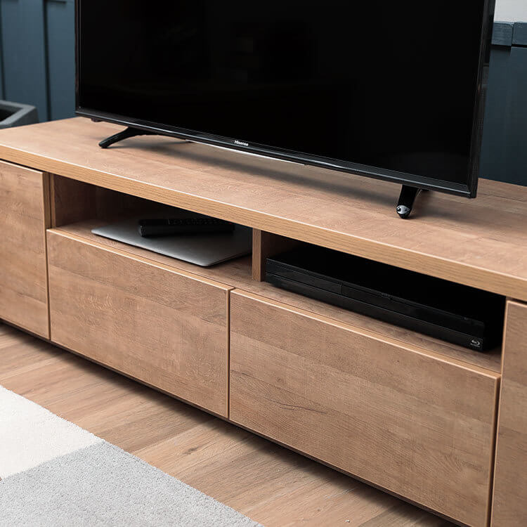 TV stand, made in Japan, low TV stand, compatible with 43-inch TVs, finished product, made of wood