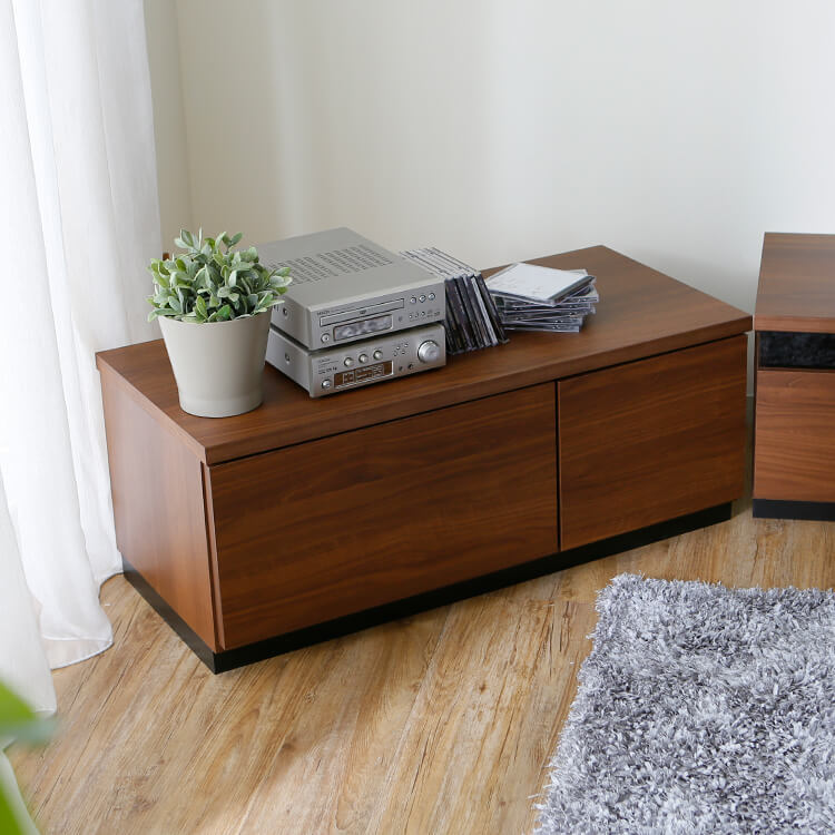 Made in Japan, low TV stand, compatible with 50-inch TVs, finished product, wooden, detachable